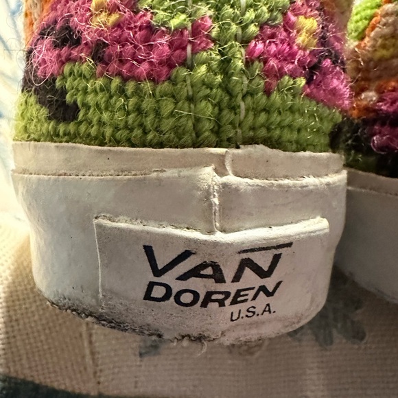 Vans Van Doren 1960’s Vintage Needlepoint Butterfly Skate Sneakers.  Size 9.5 - Picture 2 of 14